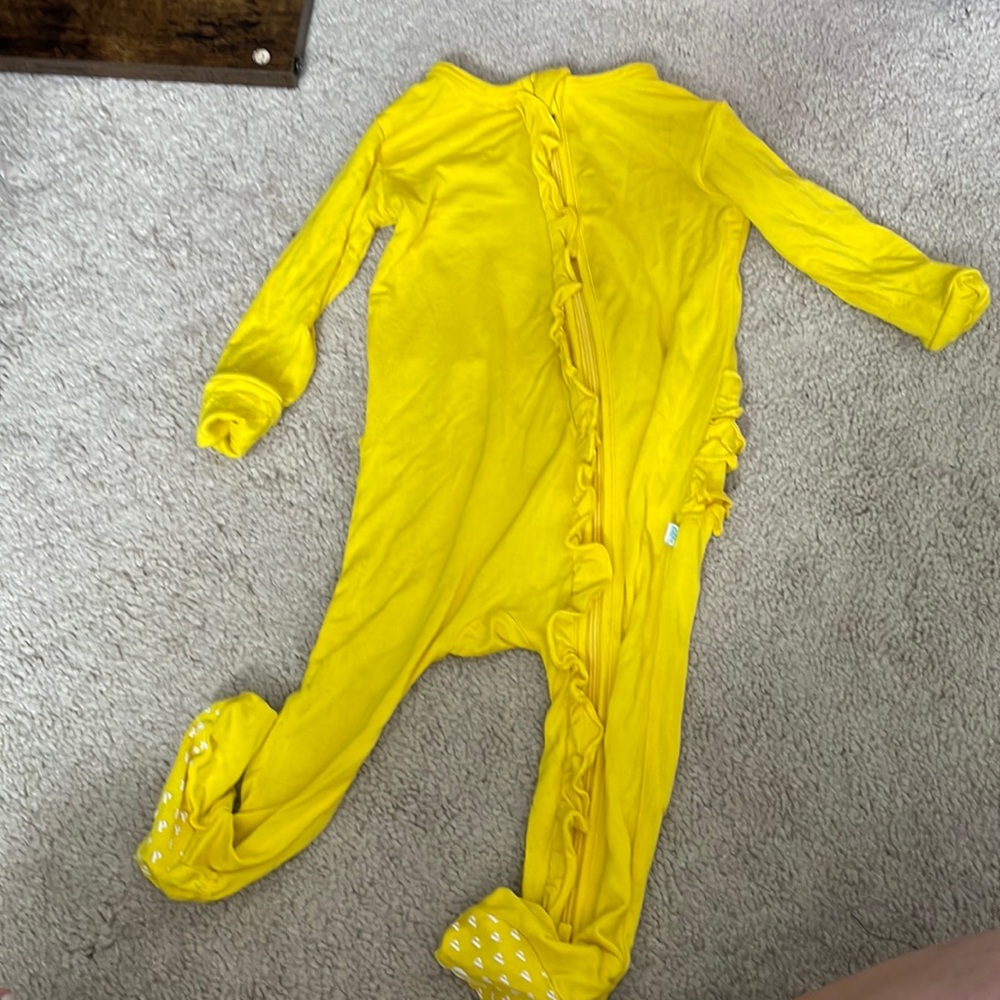 Posh Peanut Ruffle Butt Sleeper 3-6M